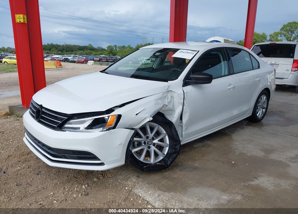 2015 VOLKSWAGEN JETTA 1.8T SE VIN: 3VWD07AJ4FM331782