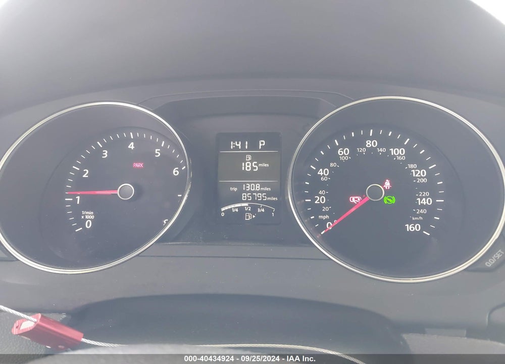 2015 VOLKSWAGEN JETTA 1.8T SE VIN: 3VWD07AJ4FM331782