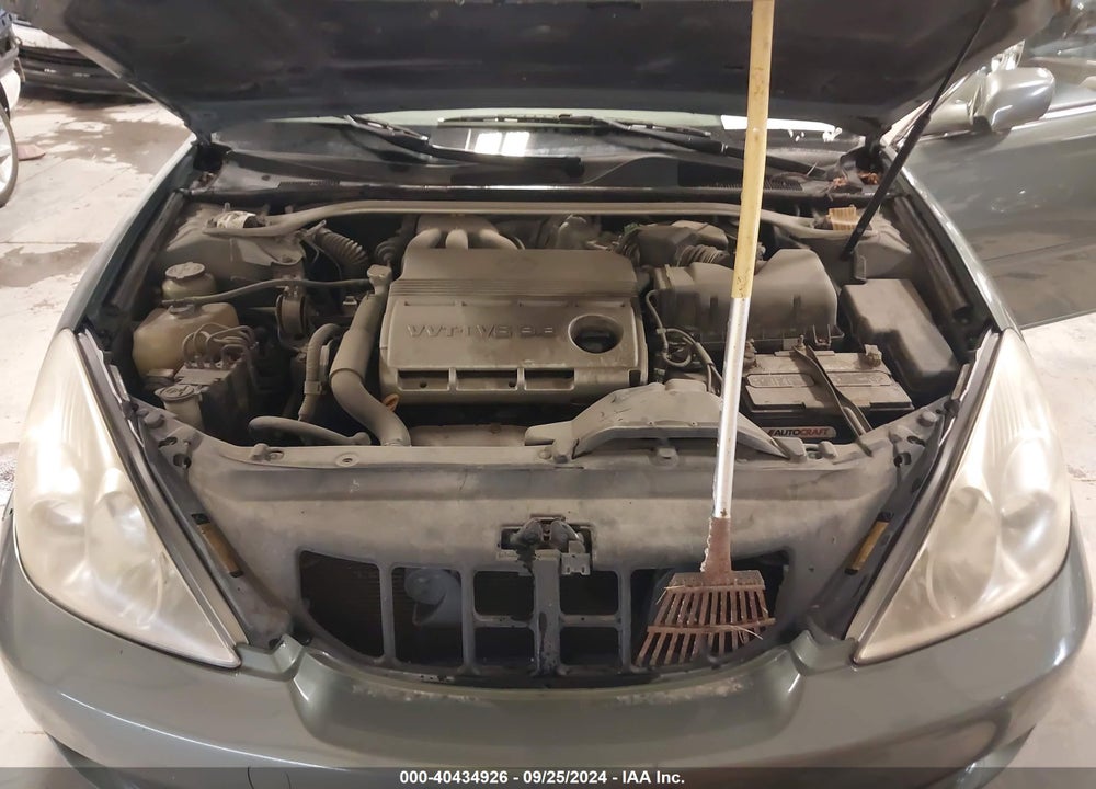 2005 LEXUS ES 330 VIN: JTHBA30G755125736