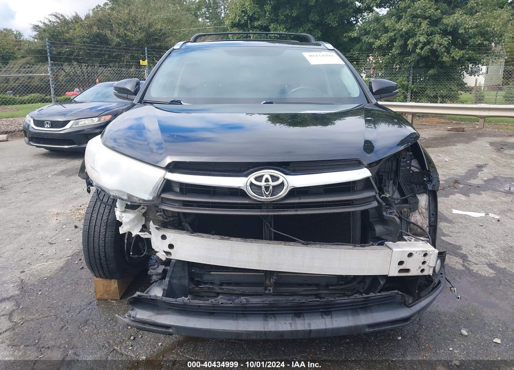 2016 TOYOTA HIGHLANDER XLE V6 VIN: 5TDJKRFHXGS355183