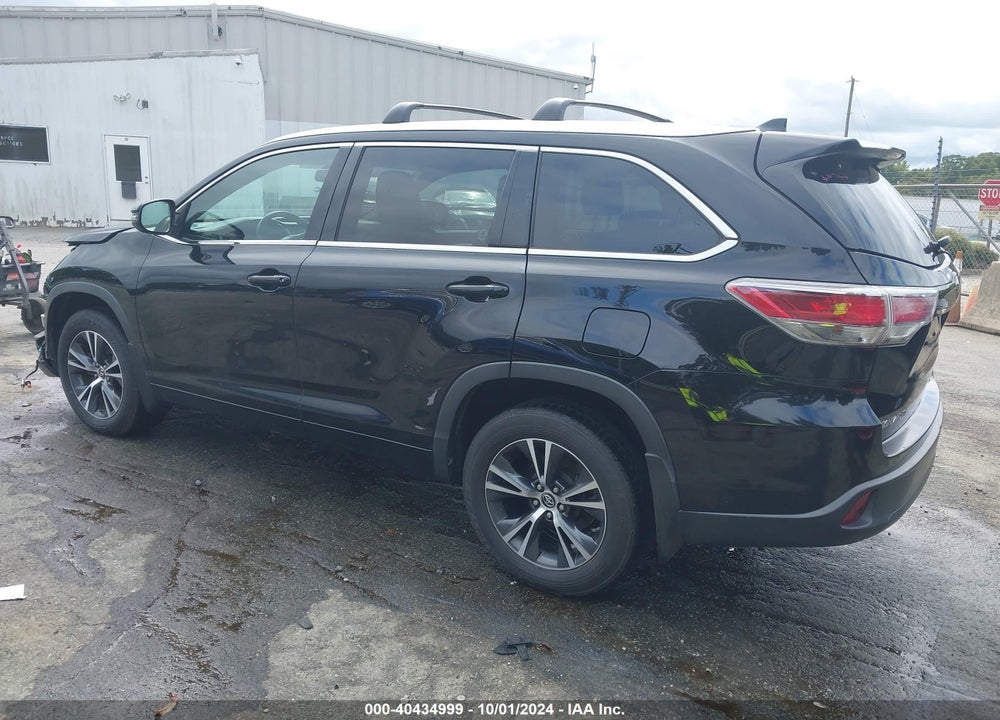 2016 TOYOTA HIGHLANDER XLE V6 VIN: 5TDJKRFHXGS355183