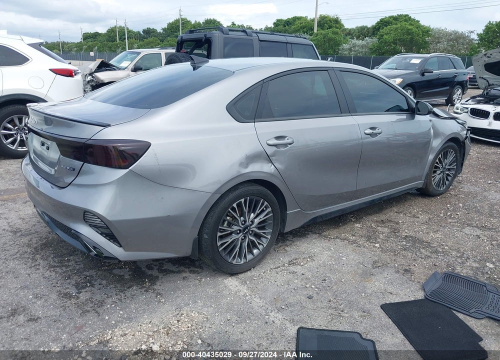 2023 KIA FORTE GT LINE VIN: 3KPF54AD8PE545126