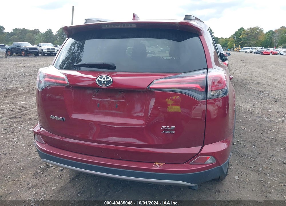 2018 TOYOTA RAV4 XLE VIN: JTMRFREV3JD254813