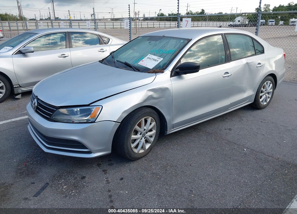 2015 VOLKSWAGEN JETTA 1.8T SE VIN: 3VWD17AJ8FM298296