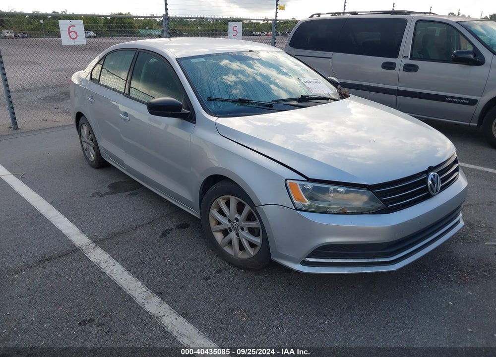 2015 VOLKSWAGEN JETTA 1.8T SE VIN: 3VWD17AJ8FM298296
