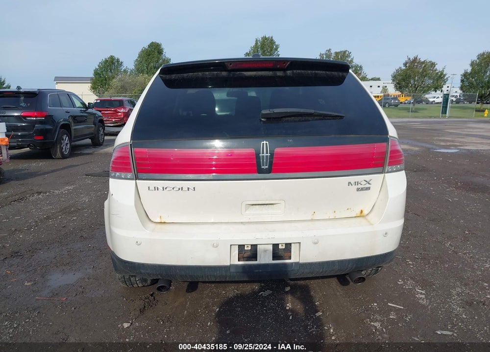 2008 LINCOLN MKX VIN: 2LMDU88C78BJ27289