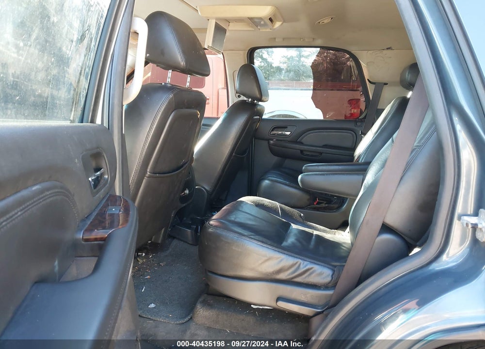 2008 GMC YUKON DENALI VIN: 1GKFK63888J207447