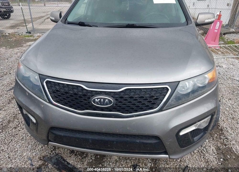 2012 KIA SORENTO SX V6 VIN: 5XYKWDA24CG300640