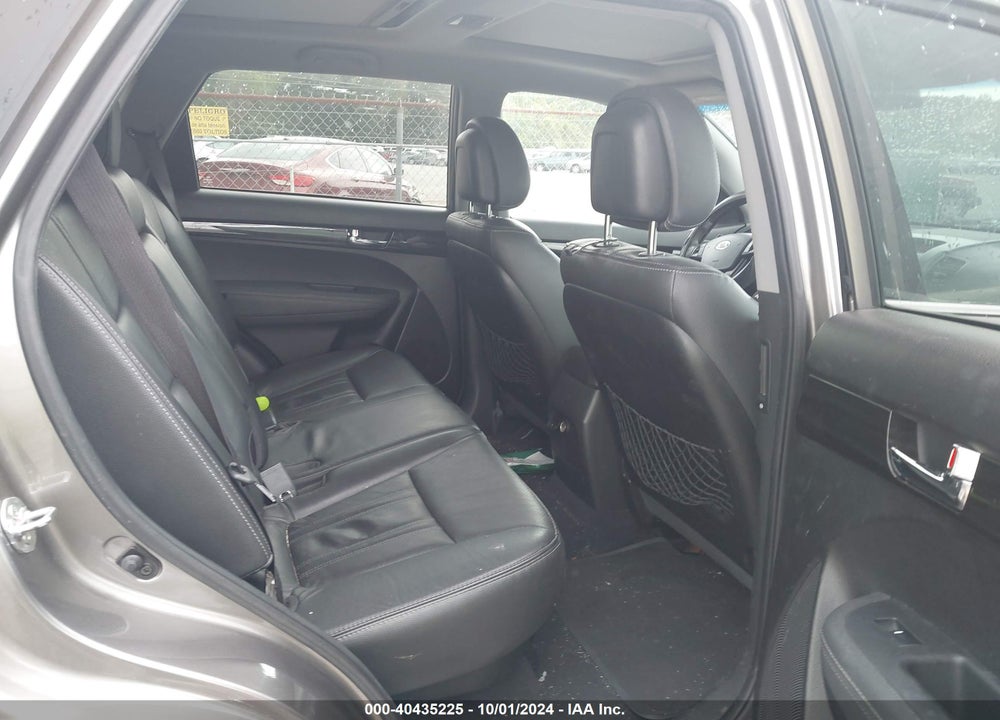 2012 KIA SORENTO SX V6 VIN: 5XYKWDA24CG300640
