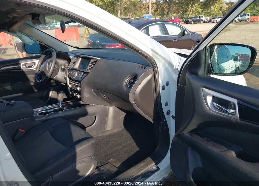 2017 NISSAN PATHFINDER S VIN: 5N1DR2MN6HC643385