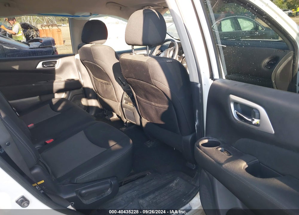 2017 NISSAN PATHFINDER S VIN: 5N1DR2MN6HC643385