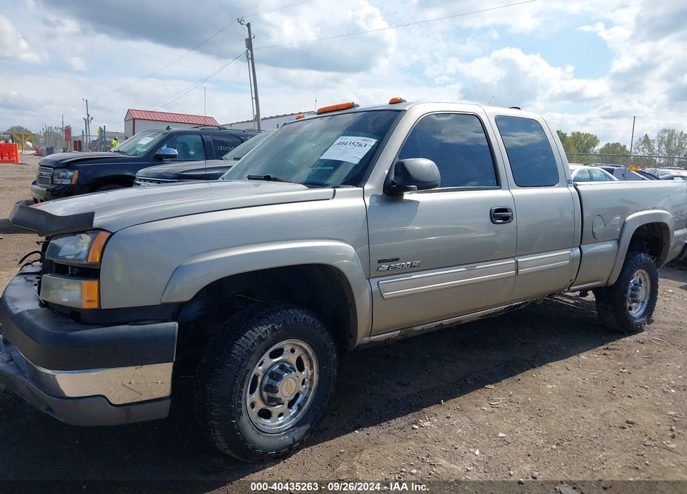 2003 CHEVROLET SILVERADO 2500HD LS VIN: 1GCHK29113E234188