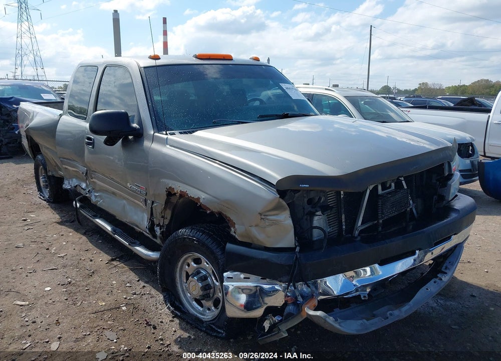 2003 CHEVROLET SILVERADO 2500HD LS VIN: 1GCHK29113E234188