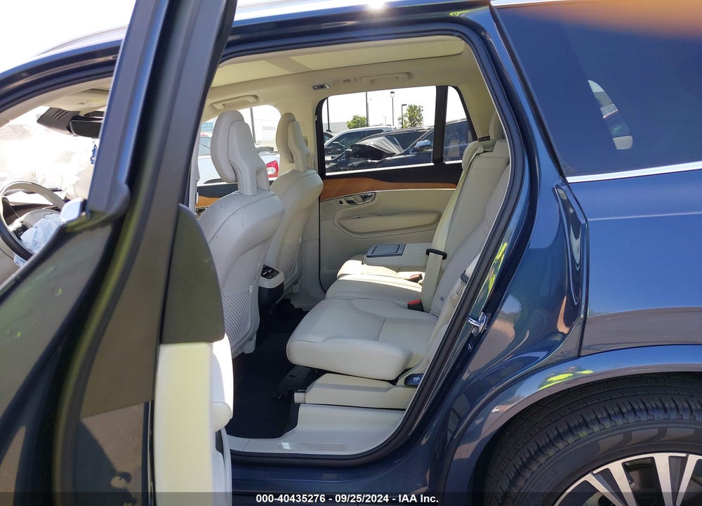 2021 VOLVO XC90 T6 MOMENTUM 7 PASSENGER VIN: YV4A22PK9M1772737