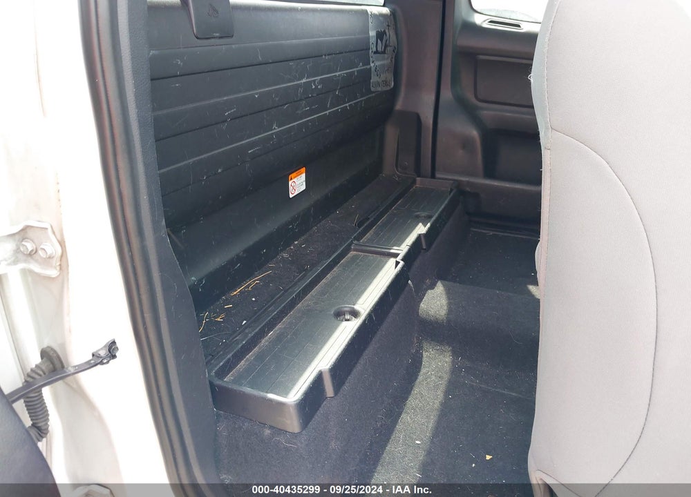 2019 TOYOTA TACOMA SR VIN: 5TFRX5GN5KX161763