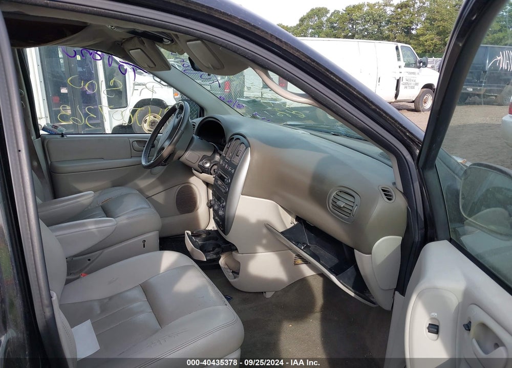 2005 CHRYSLER TOWN & COUNTRY TOURING VIN: 2C4GP54L35R583494