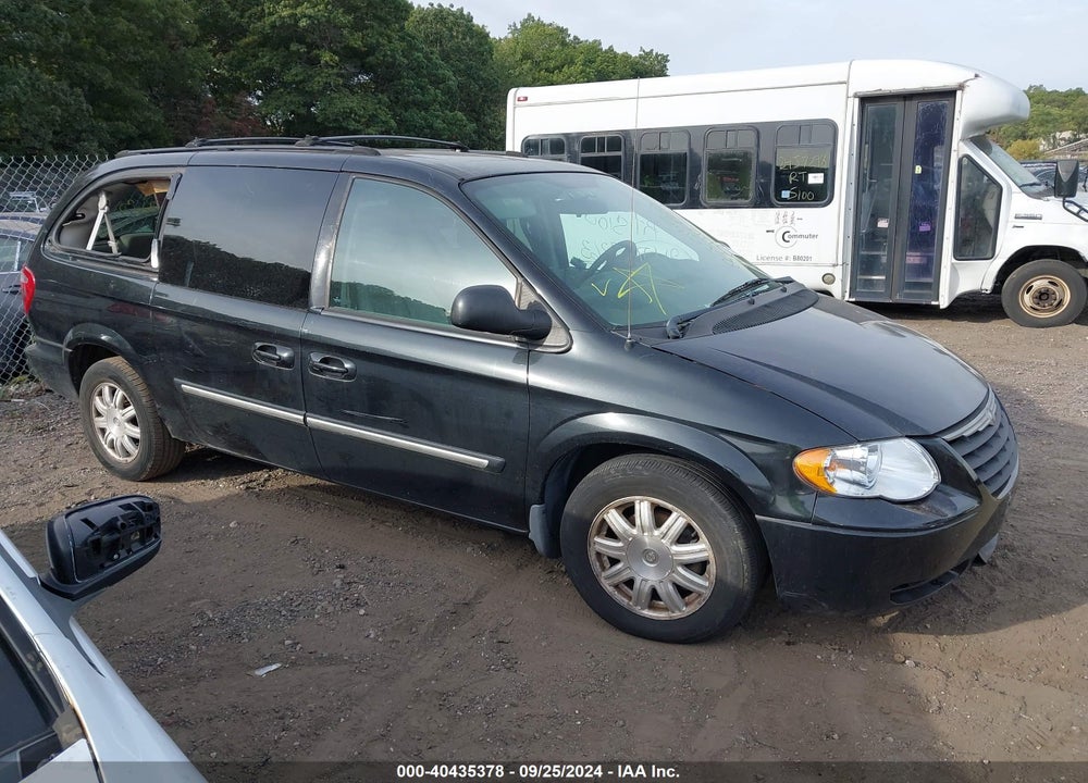 2005 CHRYSLER TOWN & COUNTRY TOURING VIN: 2C4GP54L35R583494