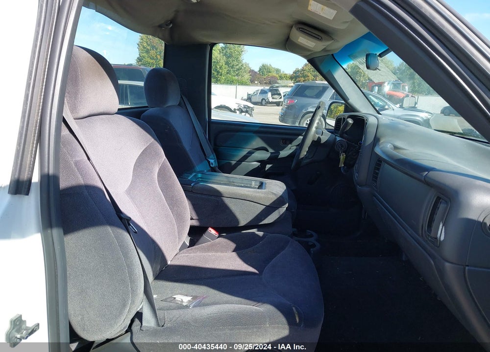 2002 GMC SIERRA 1500 SL VIN: 1GTEC14X82Z145070