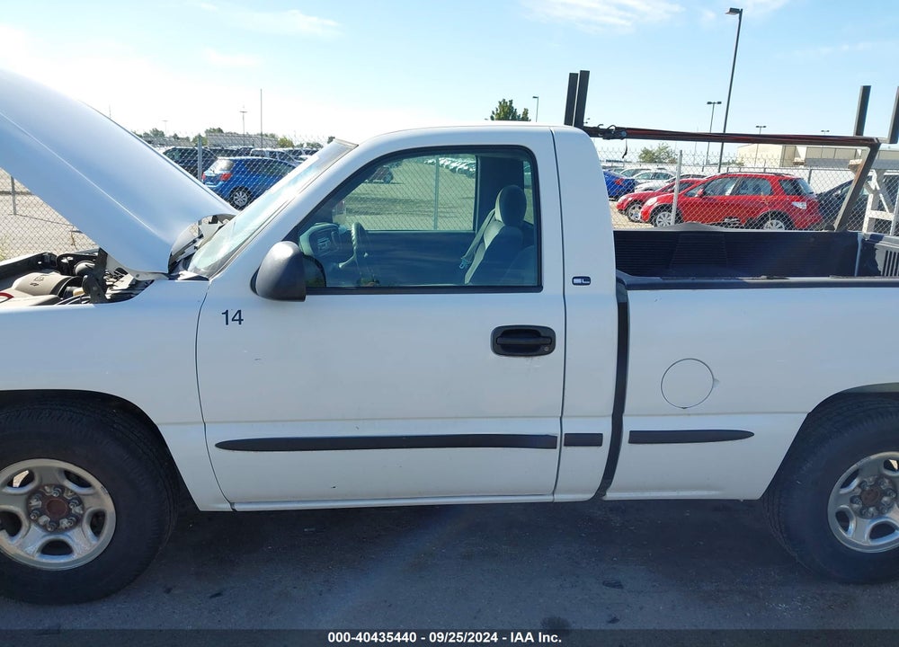 2002 GMC SIERRA 1500 SL VIN: 1GTEC14X82Z145070