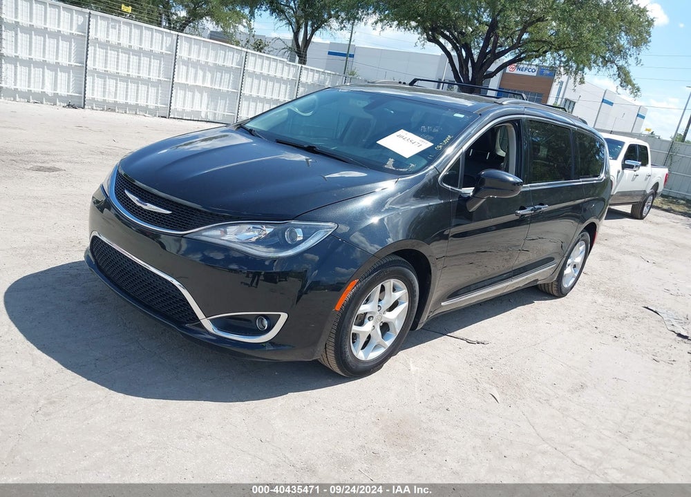 2017 CHRYSLER PACIFICA TOURING L VIN: 2C4RC1BG5HR795031