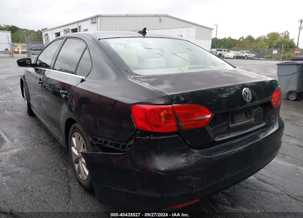 2014 VOLKSWAGEN JETTA 1.8T SE VIN: 3VWD17AJ4EM441128