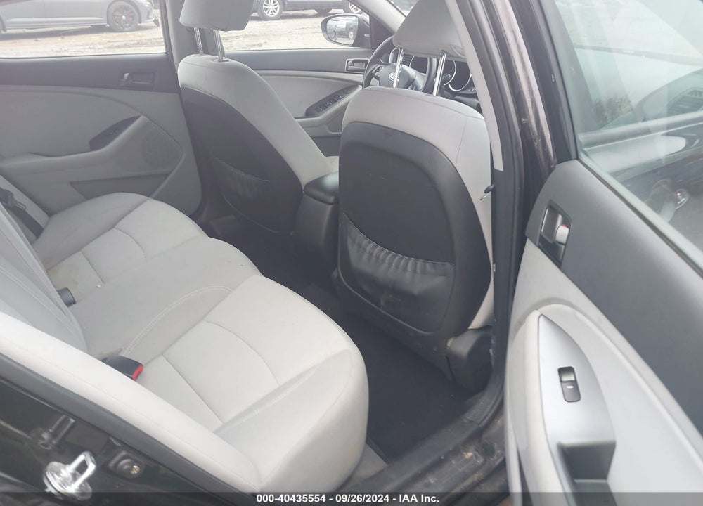 2013 KIA OPTIMA LX VIN: KNAGM4A76D5309290