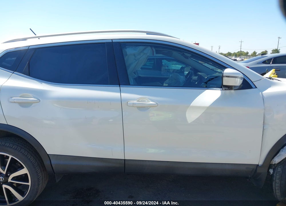 2017 NISSAN ROGUE SPORT SL VIN: JN1BJ1CPXHW035421
