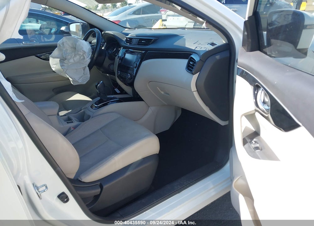 2017 NISSAN ROGUE SPORT SL VIN: JN1BJ1CPXHW035421