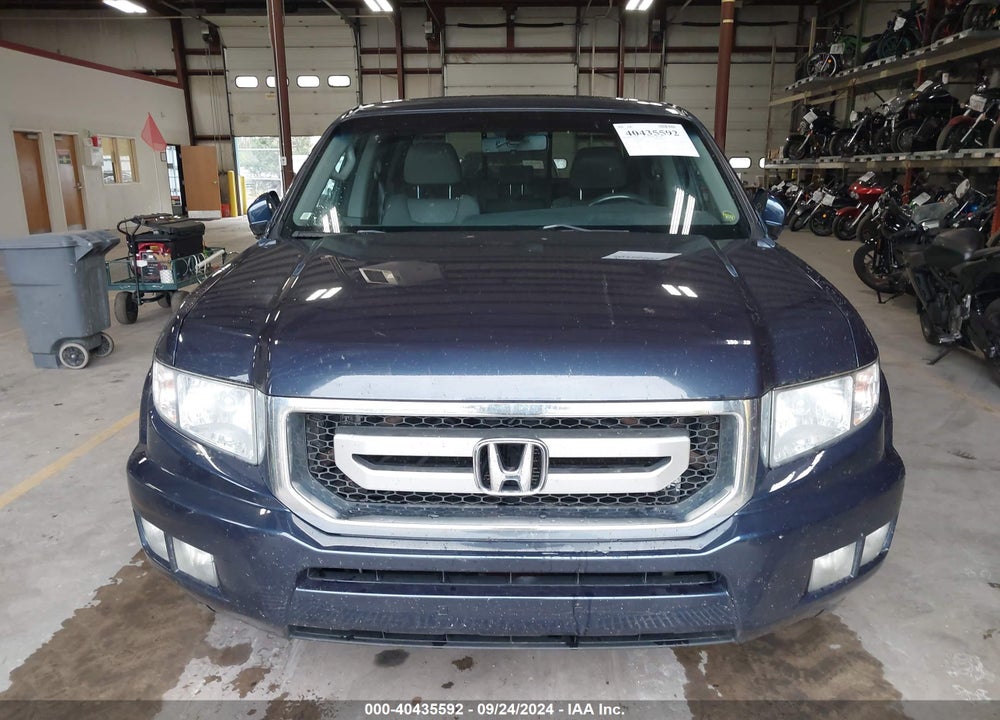 2011 HONDA RIDGELINE RTL VIN: 5FPYK1F52BB008070