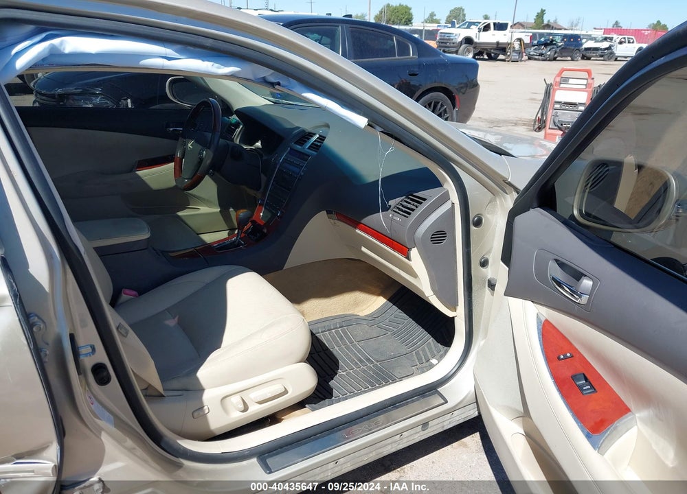 2011 LEXUS ES 350 VIN: JTHBK1EGXB2452946