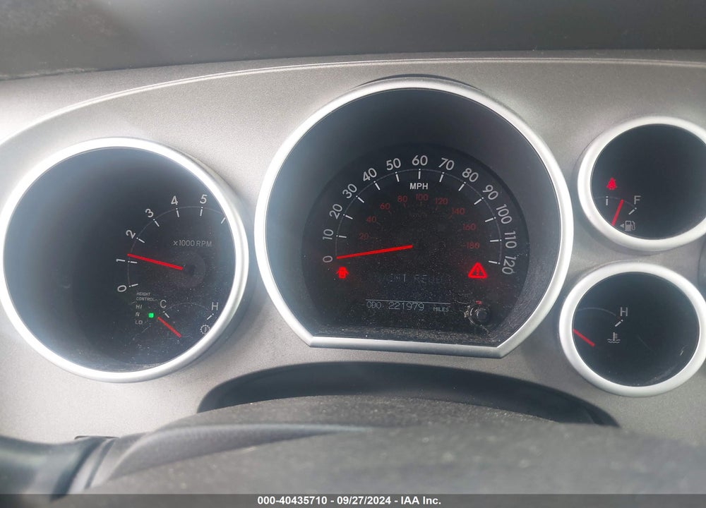 2010 TOYOTA SEQUOIA PLATINUM 5.7L V8 VIN: 5TDDW5G18AS038229