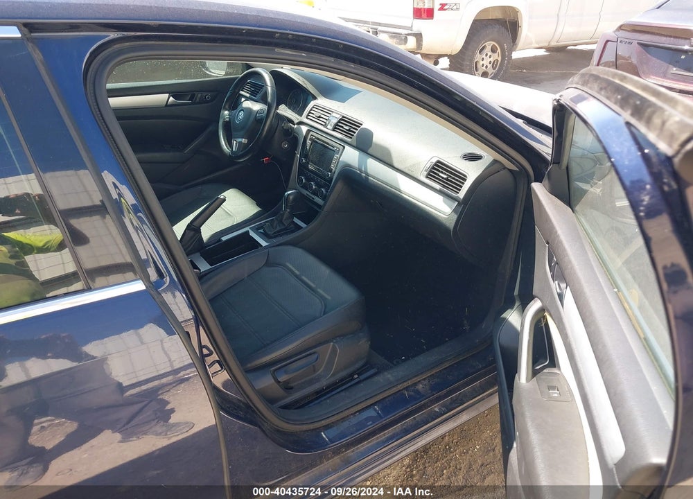 2012 VOLKSWAGEN PASSAT 2.5L SE VIN: 1VWBH7A30CC067281