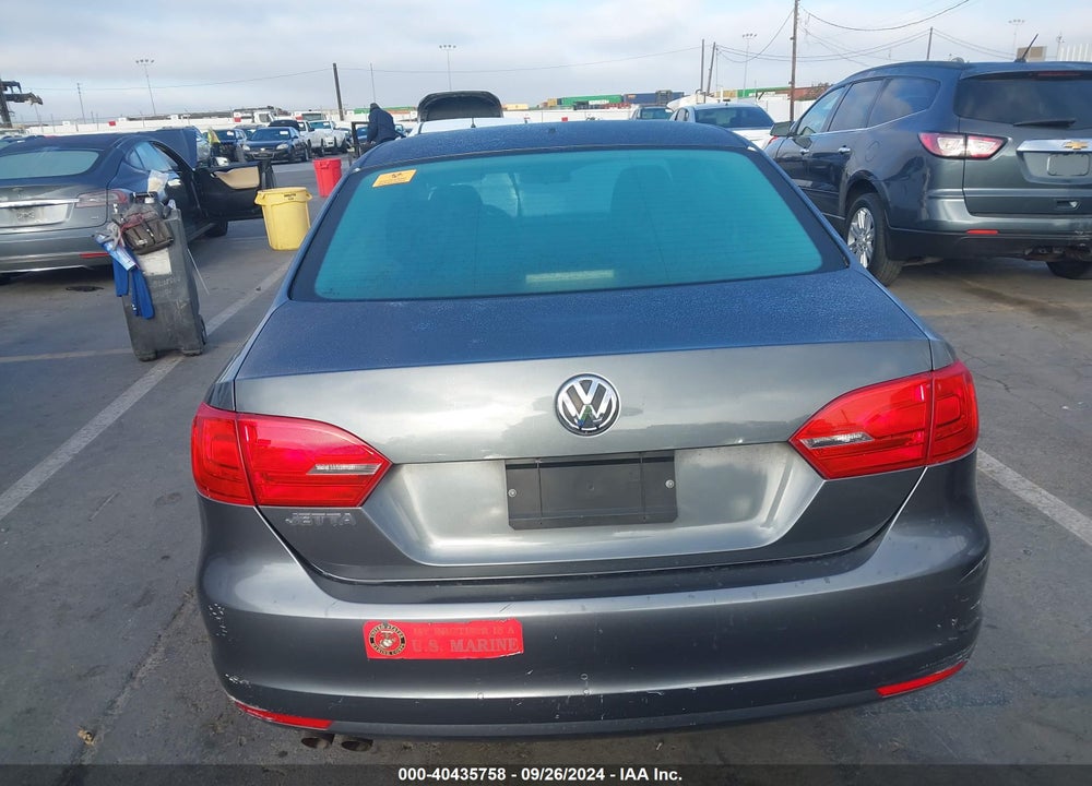 2011 VOLKSWAGEN JETTA 2.0L S VIN: 3VW2K7AJ8BM094290