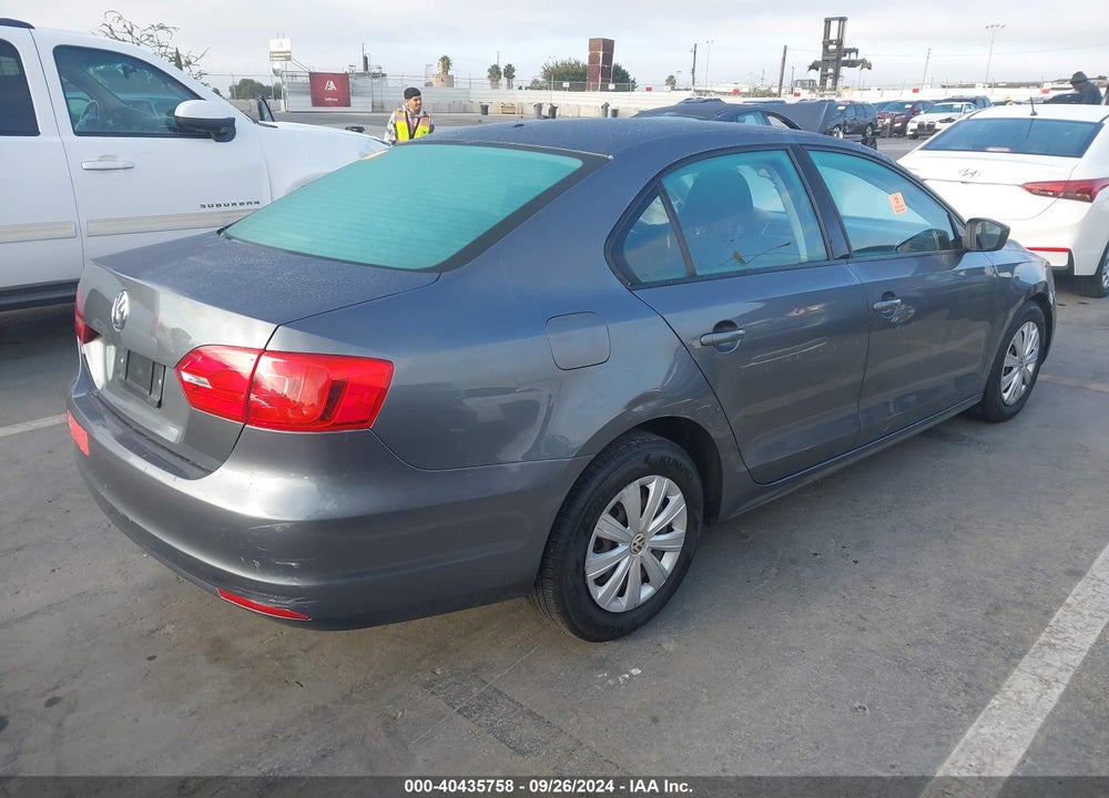 2011 VOLKSWAGEN JETTA 2.0L S VIN: 3VW2K7AJ8BM094290