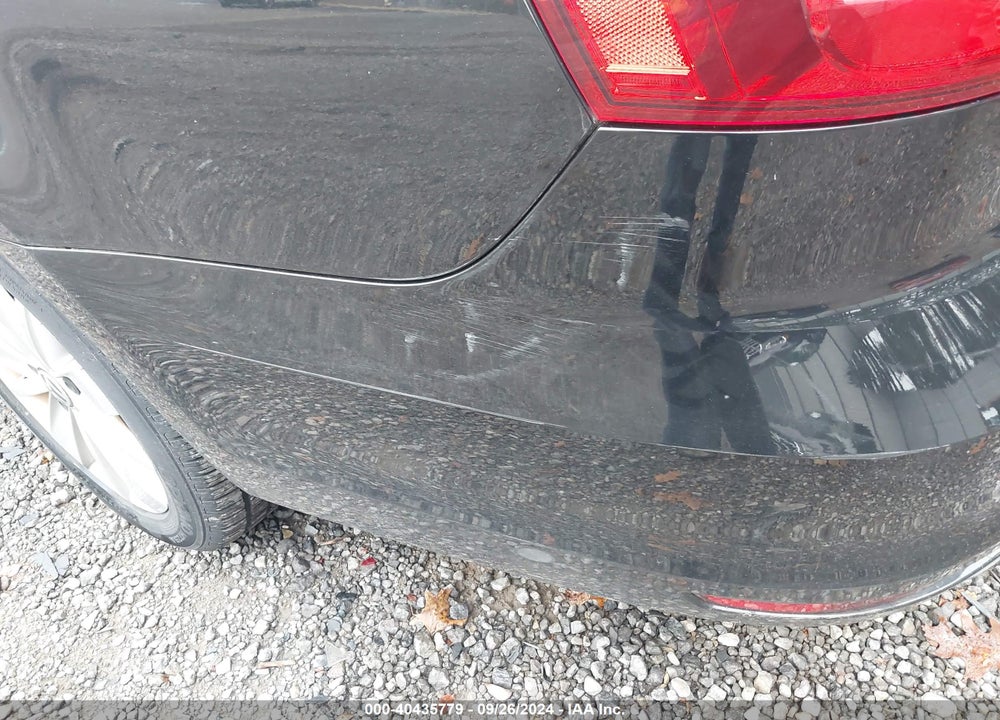 2015 VOLKSWAGEN JETTA 1.8T SE VIN: 3VWD17AJ9FM232467
