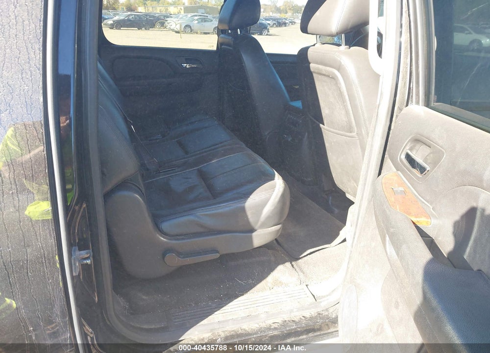 2013 CHEVROLET SUBURBAN 1500 LT VIN: 1GNSKJE73DR342274