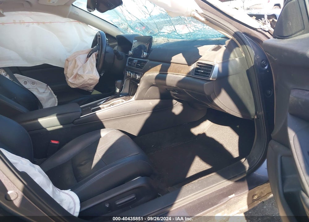 2018 HONDA ACCORD TOURING VIN: 1HGCV1F98JA036123