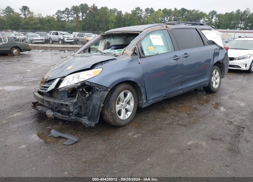 2017 TOYOTA SIENNA LE 8 PASSENGER VIN: 5TDKZ3DC1HS843587