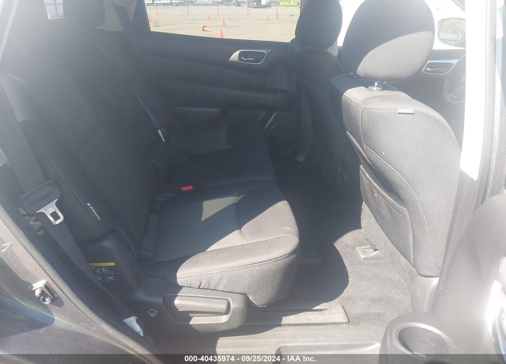 2018 NISSAN PATHFINDER S VIN: 5N1DR2MM5JC615512