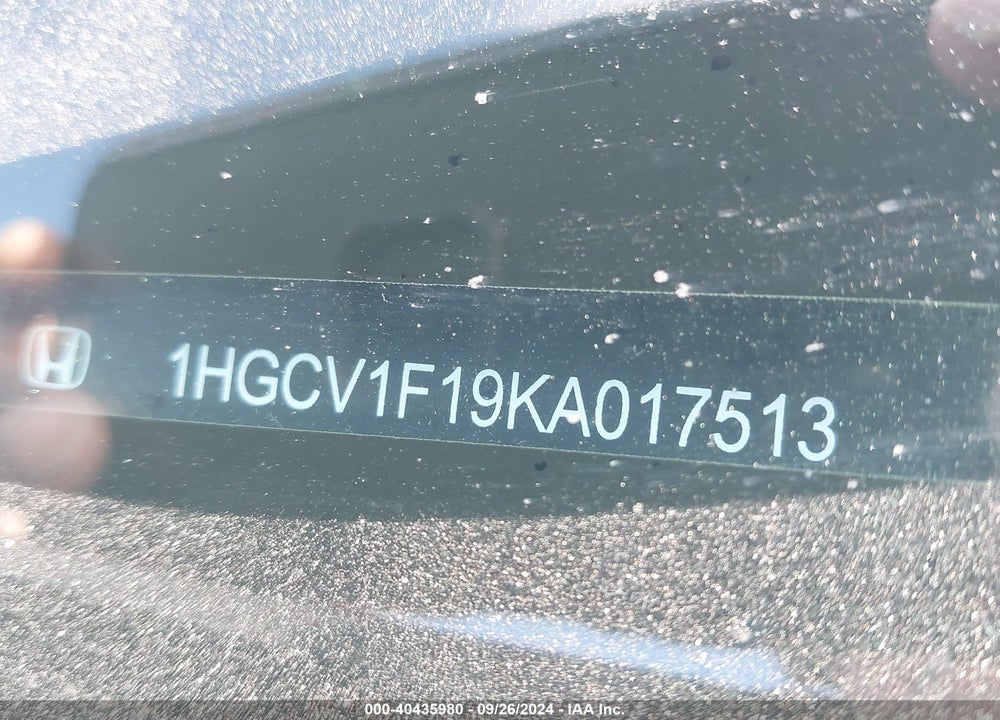 2019 HONDA ACCORD VIN: 1HGCV1F19KA017513