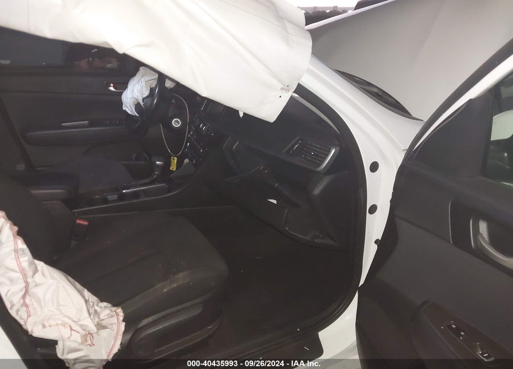 2019 KIA OPTIMA LX VIN: 5XXGT4L39KG334886