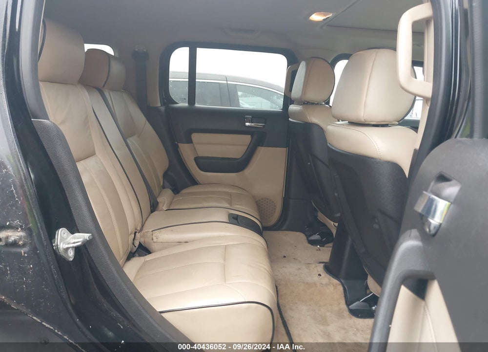 2007 HUMMER H3 SUV VIN: 5GTDN13E978182141