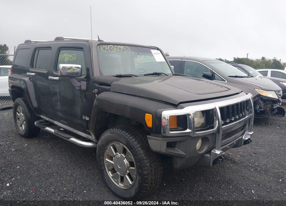 2007 HUMMER H3 SUV VIN: 5GTDN13E978182141
