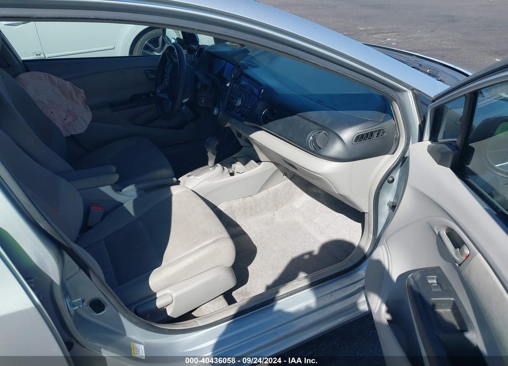 2011 HONDA INSIGHT EX VIN: JHMZE2H72BS012209