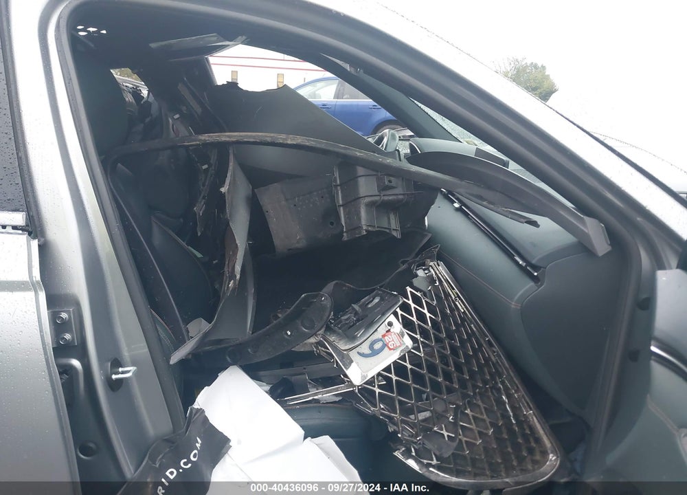 2022 GENESIS GV70 2.5T AWD VIN: KMUMADTB6NU069999