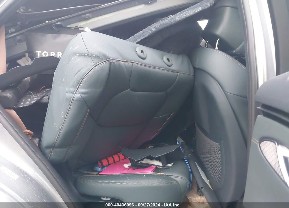 2022 GENESIS GV70 2.5T AWD VIN: KMUMADTB6NU069999