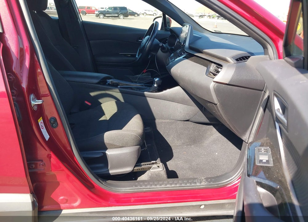 2019 TOYOTA C-HR XLE VIN: JTNKHMBX2K1033688