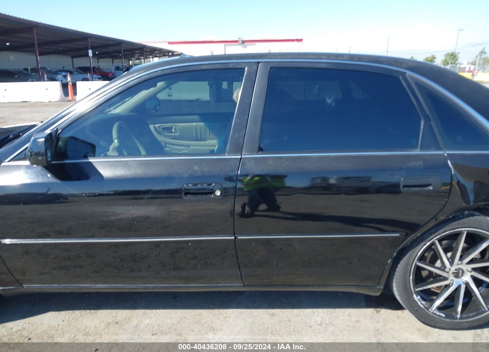 2001 TOYOTA AVALON XLS VIN: 4T1BF28B81U152784