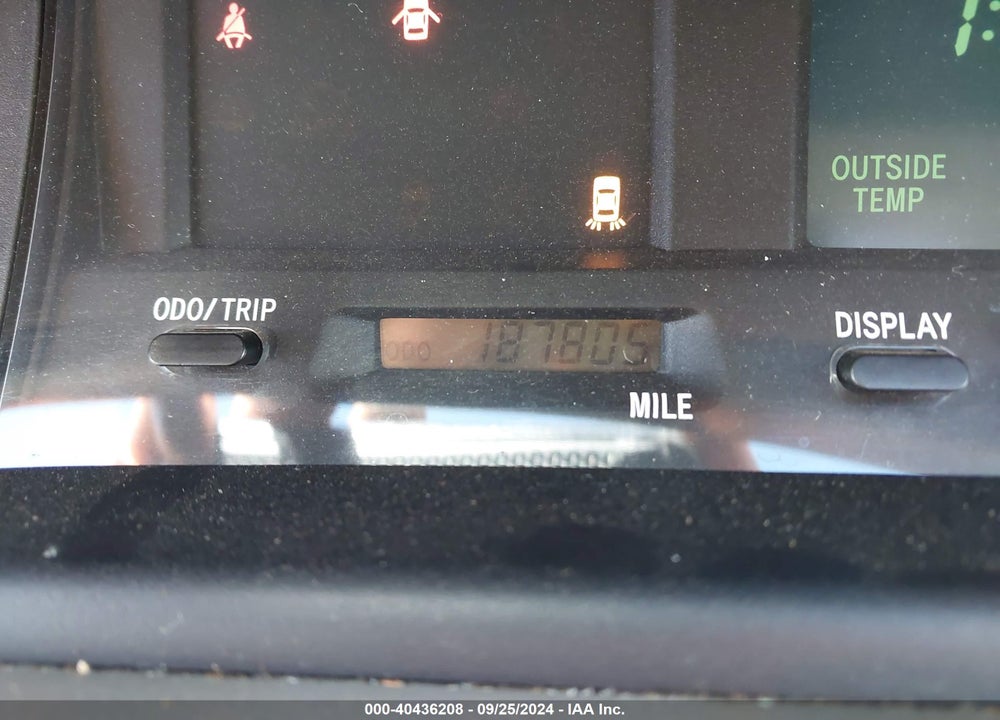 2001 TOYOTA AVALON XLS VIN: 4T1BF28B81U152784