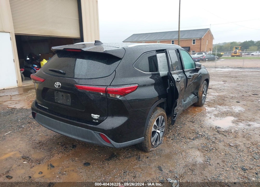 2020 TOYOTA HIGHLANDER XLE VIN: 5TDGZRAH4LS016720